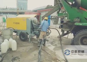 中鐵二十四局液壓濕噴機(jī)施工現(xiàn)場(chǎng)
