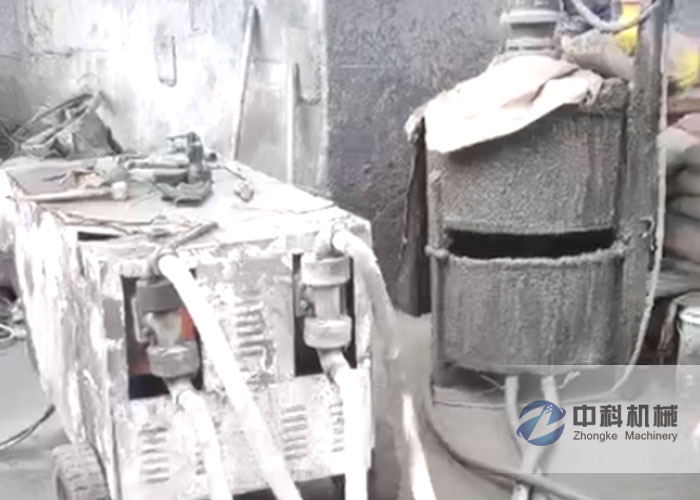 雙液注漿機(jī)、雙層攪拌機(jī)施工現(xiàn)場(chǎng)