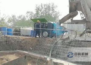 液壓式混凝土濕噴機施工現(xiàn)場