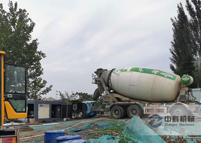 混凝土泵送濕噴機(jī)施工現(xiàn)場-2