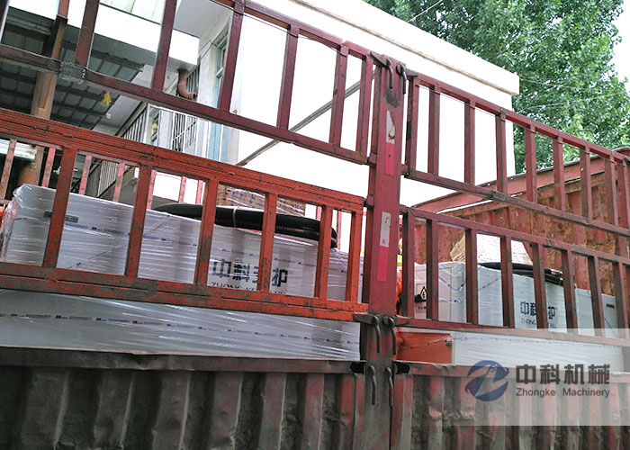 中鐵四局ZKSY90-125雙液注漿機(jī)發(fā)貨現(xiàn)場-0