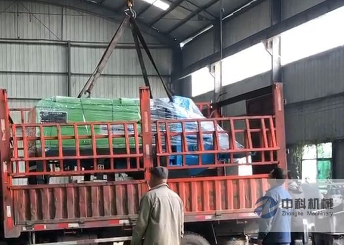 中鐵二局液壓濕噴機(jī)發(fā)貨現(xiàn)場(chǎng)-0