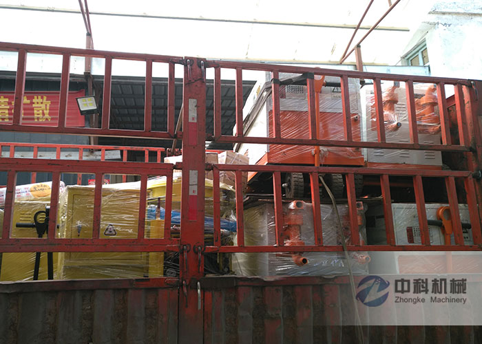 南寧雙液注漿機(jī)、PZ-6混凝土噴漿機(jī)發(fā)貨現(xiàn)場(chǎng)