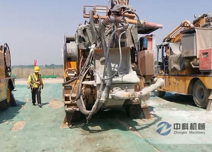 ZHSP3016工程混凝土濕噴臺車施工現(xiàn)場-1