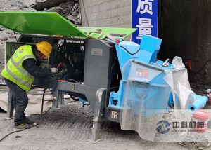 中國水電五局液壓濕噴機施工現(xiàn)場