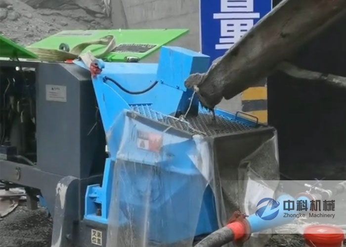 中國水電五局液壓濕噴機(jī)施工現(xiàn)場-1